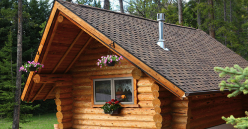 Rustic Log Home Hides Marvelous Antler Chandelier Impossible to Take Your Eyes Off