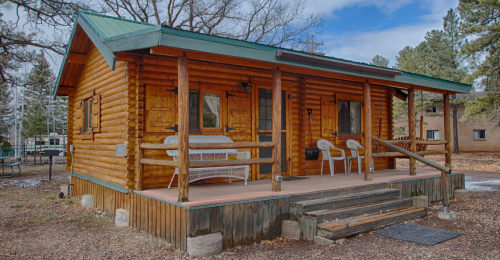 This One-bedroom Cabin Is Cozy Yet Spacious With Everything You Need