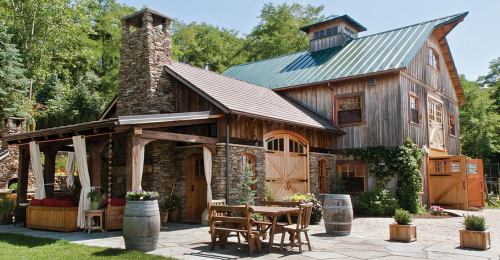 Take A Look Inside This Amazing Barn House With Modern Interior