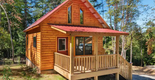 Take a Look at This Charming Cabin in North Carolina