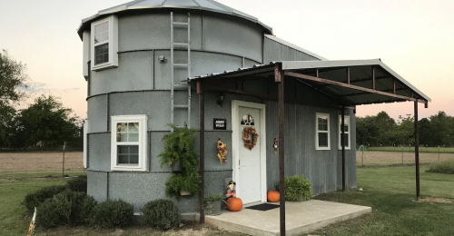 Check Out This Unique Grain Silo Home on 3 Acres!