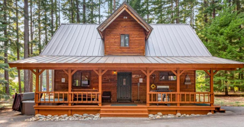 Look Inside This 3 Bedroom  Ranch Cabin In Ronald, United States