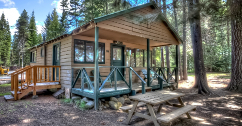 Stay in Luxury Cottage with Modern Amenities!